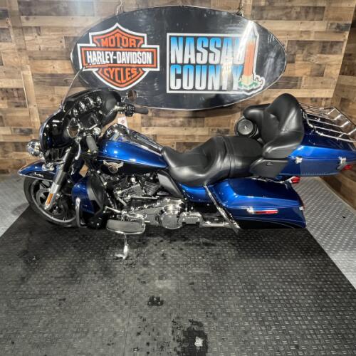 2018 Harley-Davidson® 115th Anniversary Ultra Limited Legend Blue/Vivid Black thumb 2