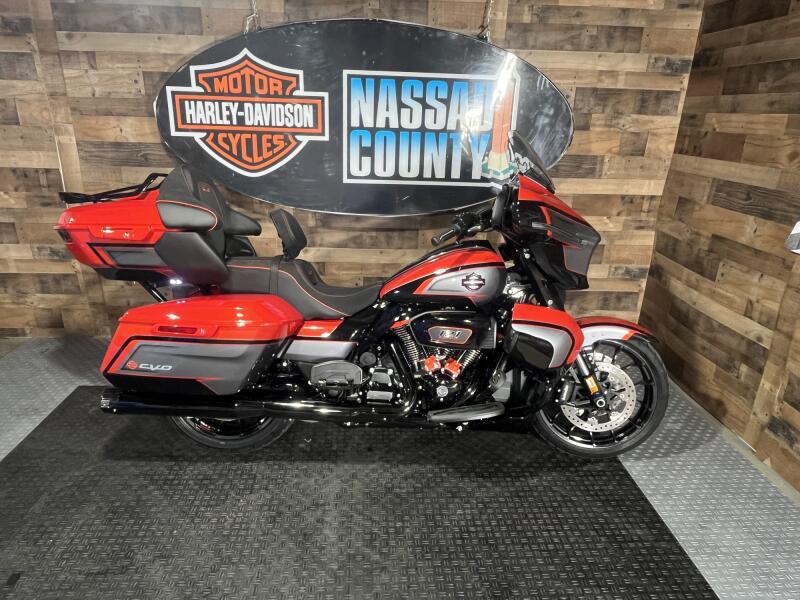 2026 Harley-Davidson® CVO Street Glide Limited Citrus Heat CVO Tri-Tone