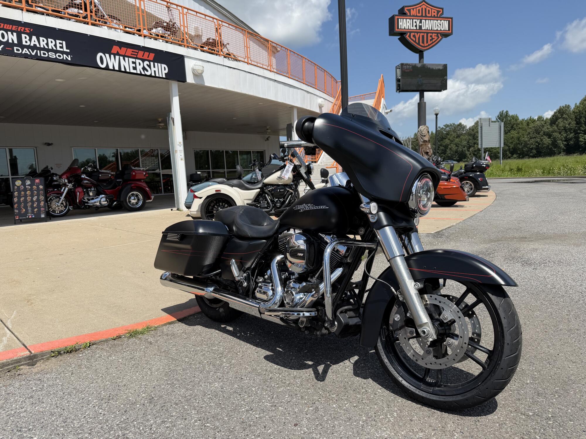 2016 Harley-Davidson® Street Glide® Special Black Denim
