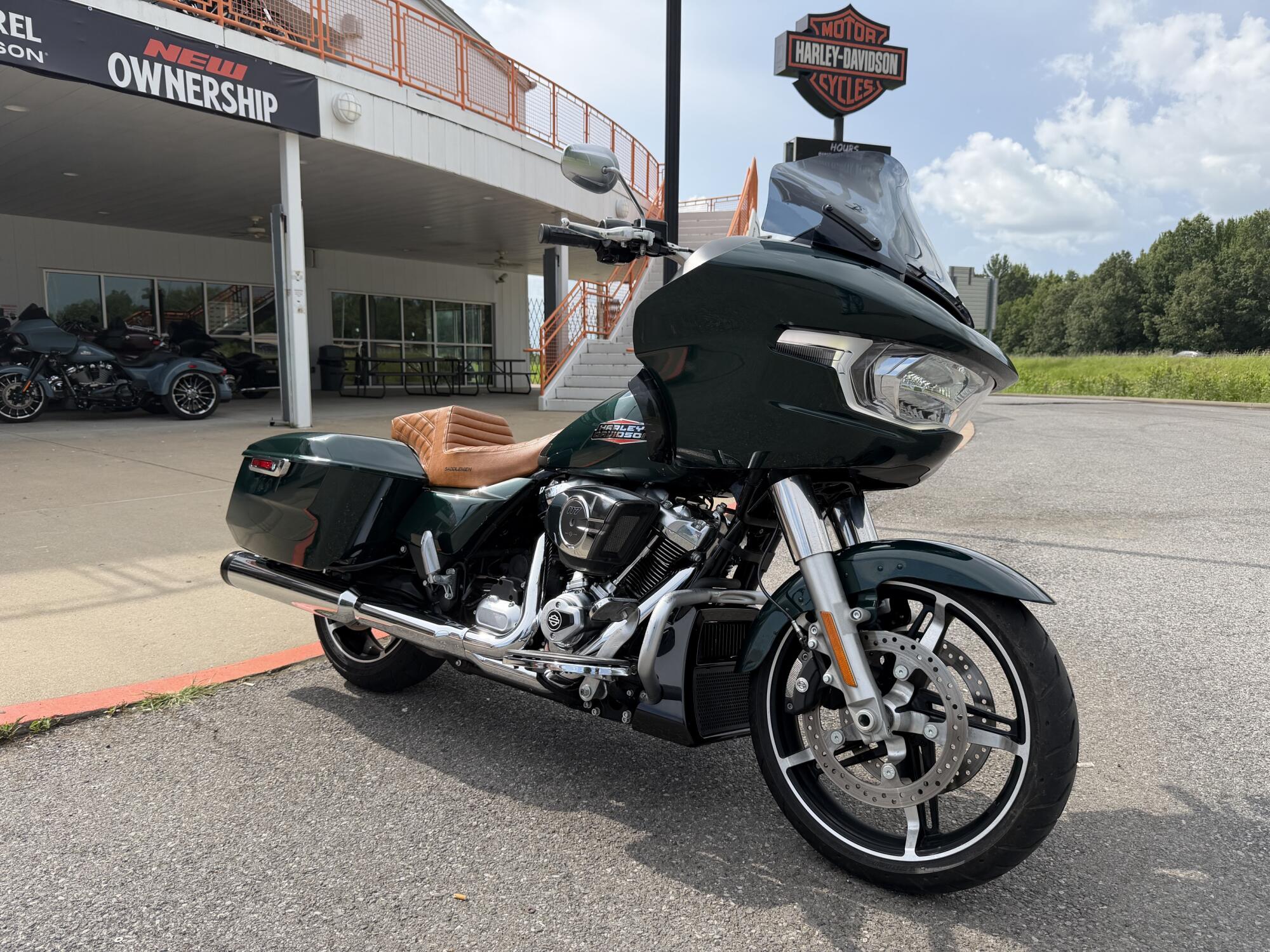 2024 Harley-Davidson® Road Glide® Alpine Green