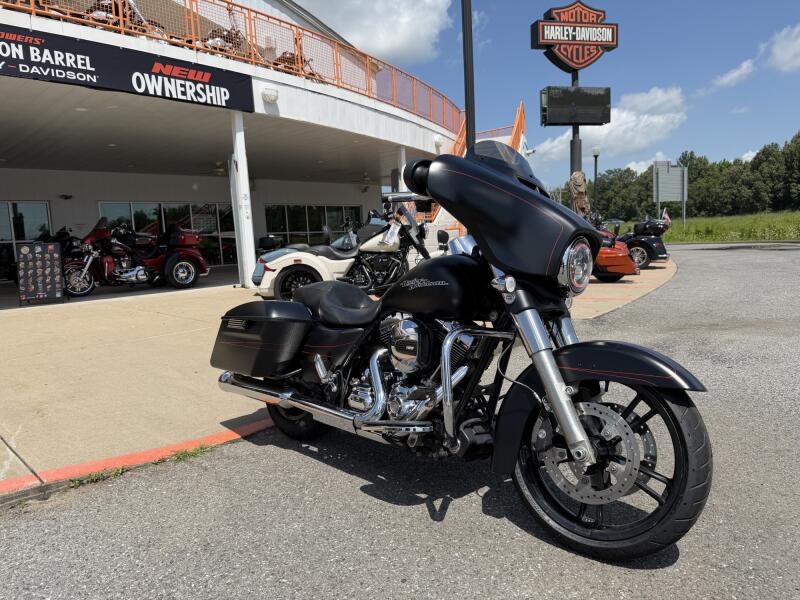 2016 Harley-Davidson® Street Glide® Special Black Denim