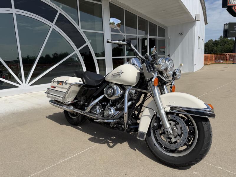 2008 Harley-Davidson Police Road King BIRCH WHITE