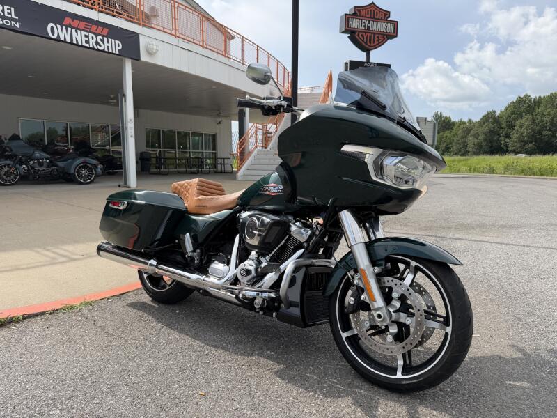 2024 Harley-Davidson® Road Glide® Alpine Green