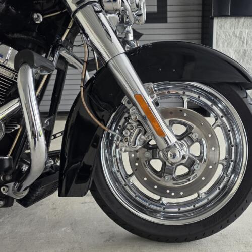 2007 Cvo Road King thumb 1
