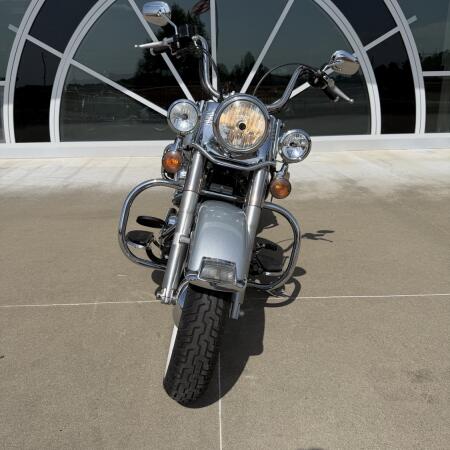2011 Harley-Davidson® Heritage Softail® Classic Brilliant Silver thumb 0