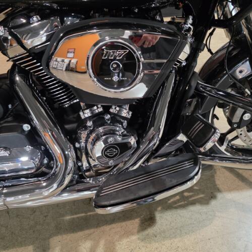 2026 Harley-Davidson® Road Glide™ FLTRX thumb 2