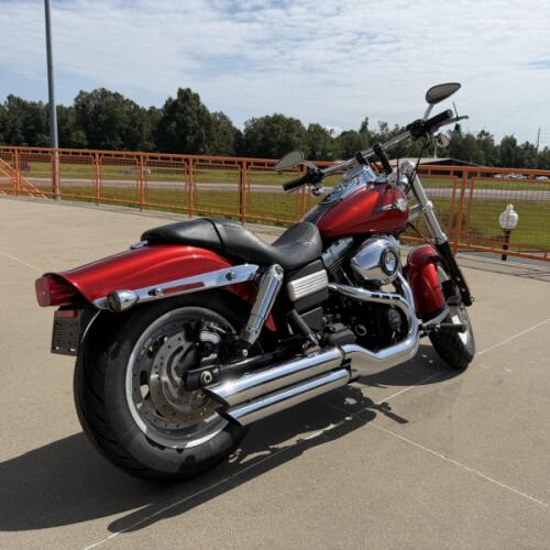 2013 Harley-Davidson® Fat Bob® Candy Orange thumb 2