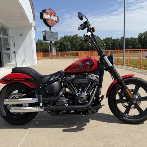 2023 Harley-Davidson® Street Bob® 114 Redline Red thumb 3