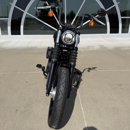 2018 Harley-Davidson® Street Bob® Vivid Black thumb 0