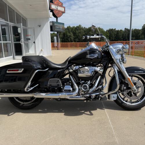 2019 Harley-Davidson® Road King® Vivid Black thumb 3