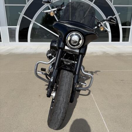 2021 Harley-Davidson® Sport Glide® Vivid Black Deluxe thumb 0