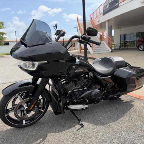 2025 Harley-Davidson® Road Glide® Black thumb 0
