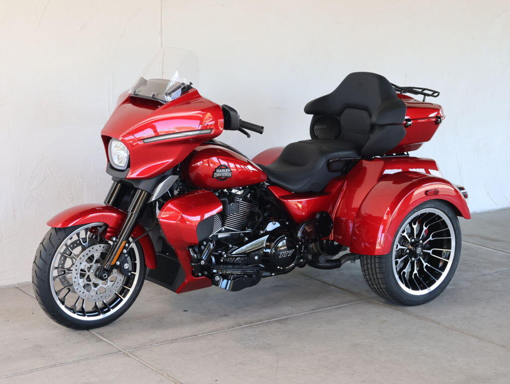 2026 Harley-Davidson® FLHLT Street Glide 3 Limited S852091