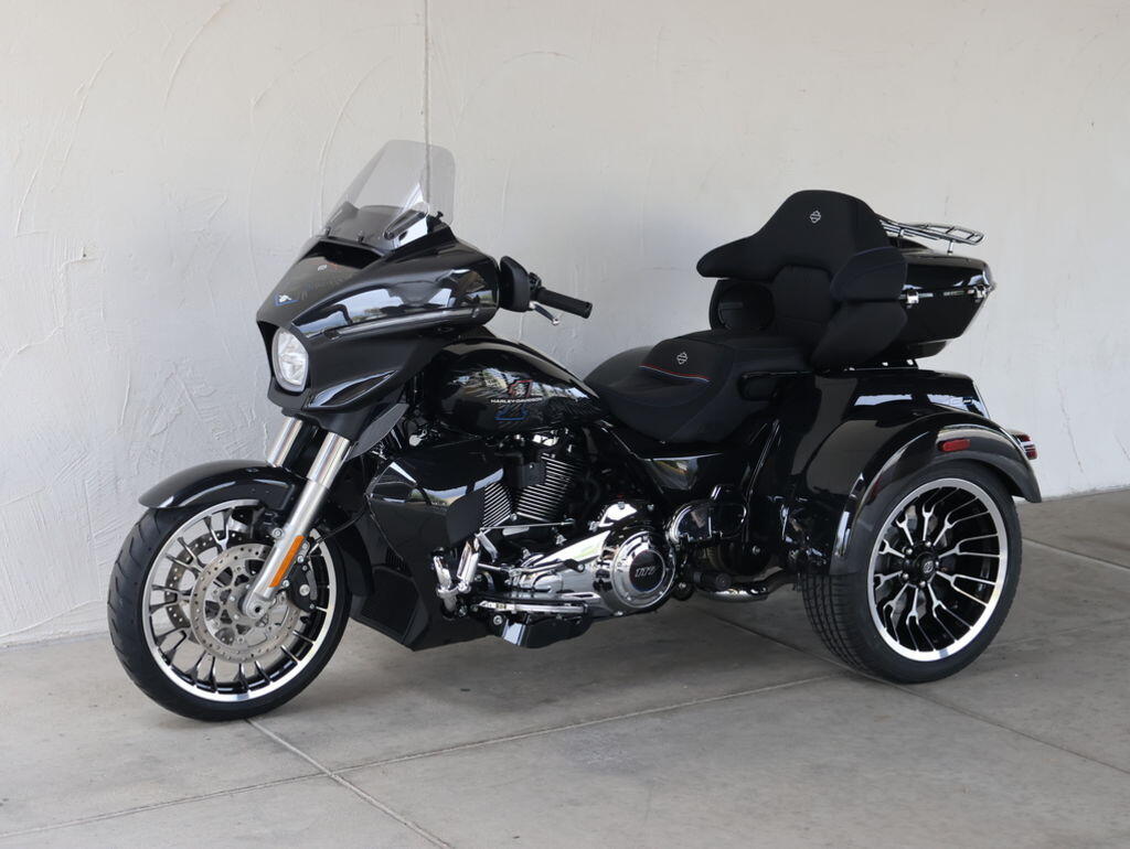 2026 Harley-Davidson® FLHLT Street Glide 3 Limited S851392