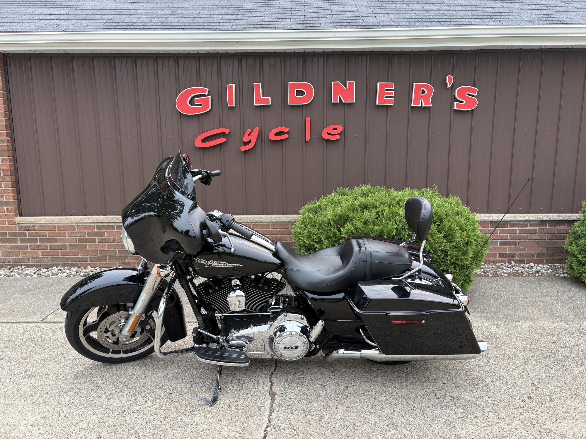 2012 Harley-Davidson® Street Glide® Vivid Black
