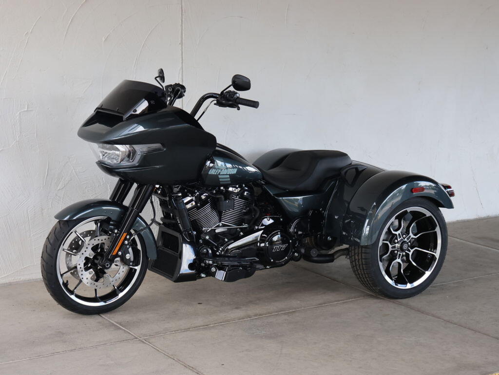 2026 Harley-Davidson® FLTRT Road Glide 3 S855437