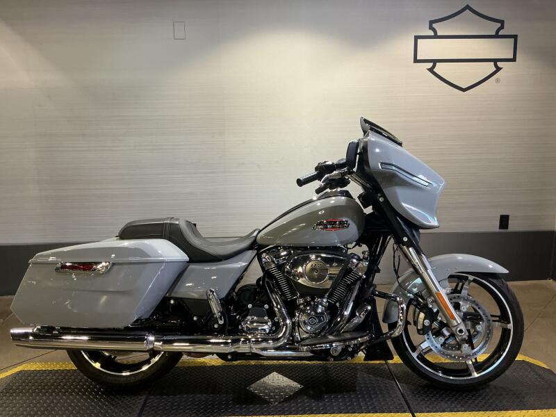 FLHX 2025 Street Glide™