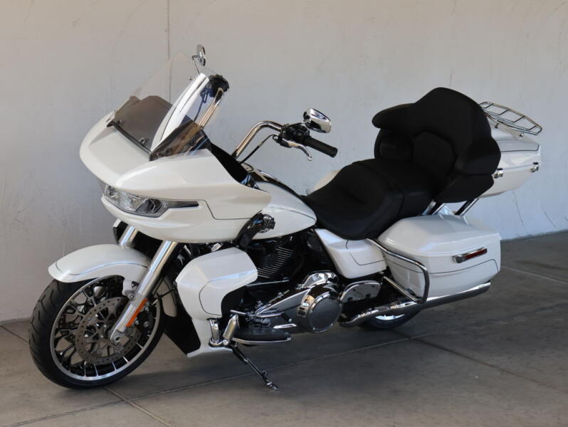 2026 Harley-Davidson® FLTRXL Road Glide Limited S611802
