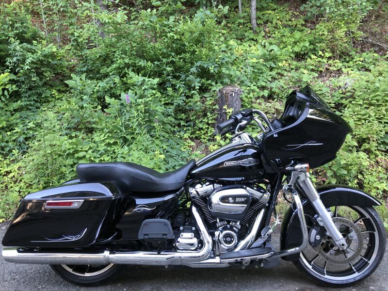 2023 Harley-Davidson® Road Glide® Vivid Black