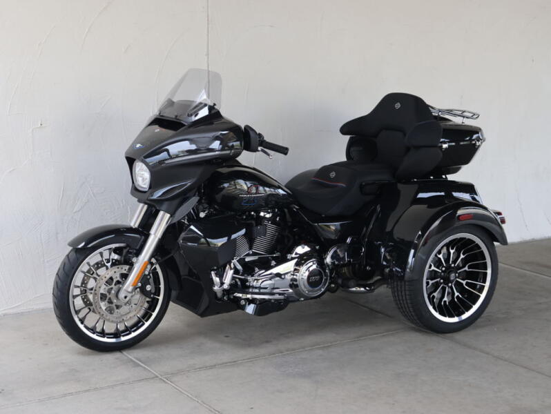 2026 Harley-Davidson® FLHLT Street Glide 3 Limited S851392