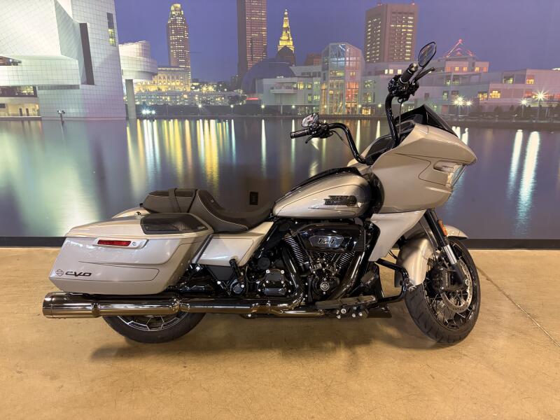 FLTRXSE 2023 CVO™ Road Glide™