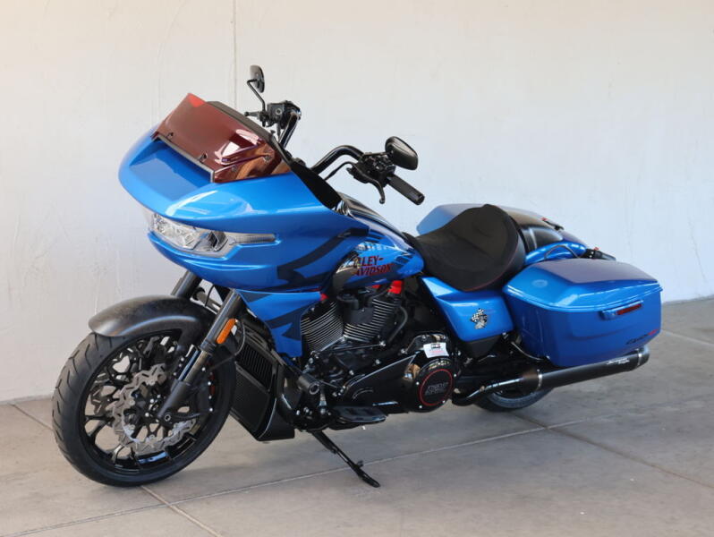 2026 Harley-Davidson® FLTRXSTSE CVO Road Glide ST S952385