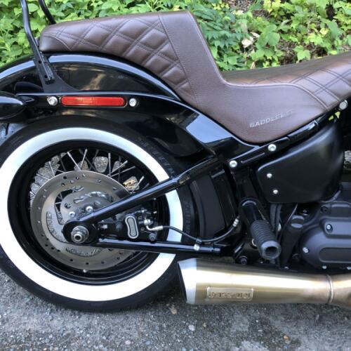 2019 Harley-Davidson® Street Bob® Vivid Black thumb 2