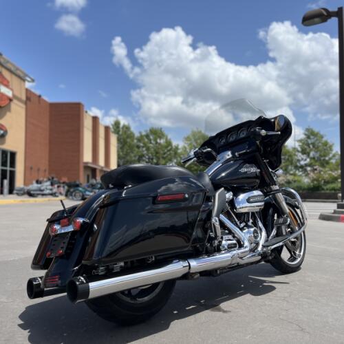 2017 Harley-Davidson® FLHXS Street Glide® Special Black Denim 627115 thumb 2