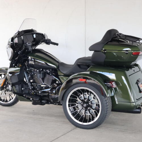 2026 Harley-Davidson® FLHLT Street Glide 3 Limited S853817 thumb 2