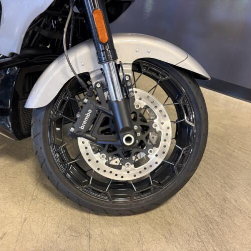 FLTRXSE 2023 CVO™ Road Glide™ thumb 2