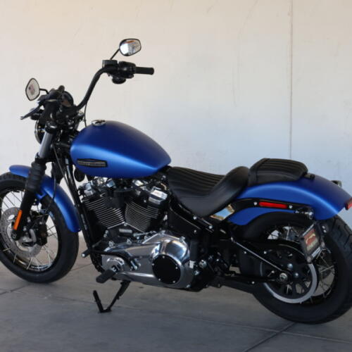 2026 Harley-Davidson® FXBB Street Bob® S023761 thumb 2