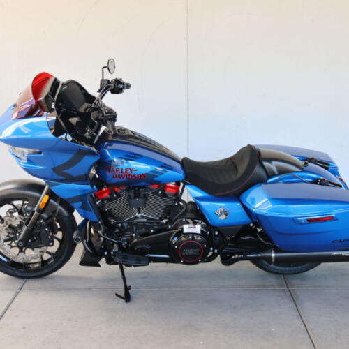 2026 Harley-Davidson® FLTRXSTSE CVO Road Glide ST S952385 thumb 3