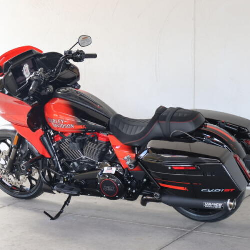 2026 Harley-Davidson® FLTRXSTSE CVO Road Glide ST S955763 thumb 2