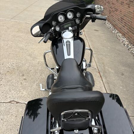 2012 Harley-Davidson® Street Glide® Vivid Black thumb 2
