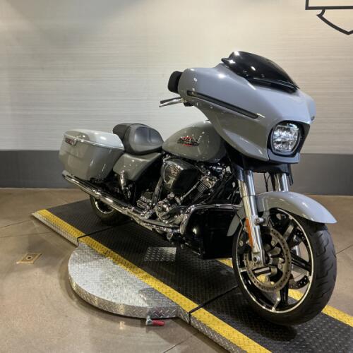 FLHX 2025 Street Glide™ thumb 3