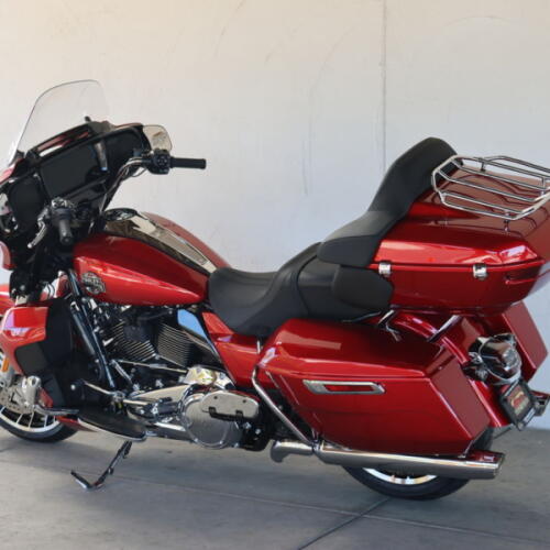 2026 Harley-Davidson® FLHXL Street Glide Limited S618136 thumb 1