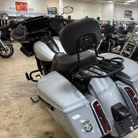 FLTRX 2024 Road Glide® thumb 0