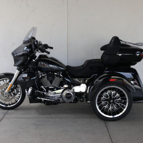 2026 Harley-Davidson® FLHLT Street Glide 3 Limited S851392 thumb 3