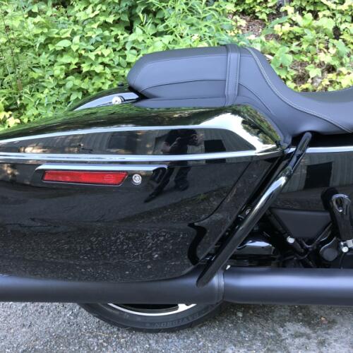 2024 Harley-Davidson® Road Glide™ Vivid Black - Black Finish thumb 2
