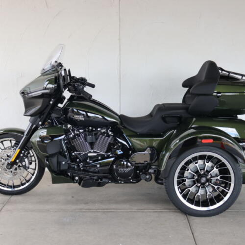 2026 Harley-Davidson® FLHLT Street Glide 3 Limited S853817 thumb 3