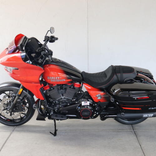 2026 Harley-Davidson® FLTRXSTSE CVO Road Glide ST S955763 thumb 3