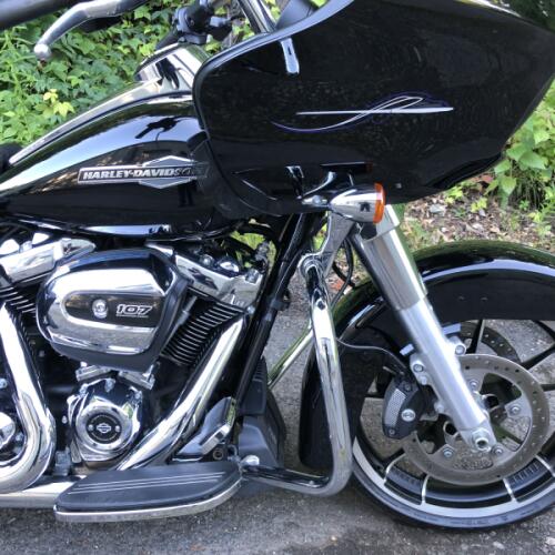 2023 Harley-Davidson® Road Glide® Vivid Black thumb 3
