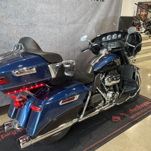 2018 Harley-Davidson® 115th Anniversary Ultra Limited Legend Blue/Vivid Black thumb 1