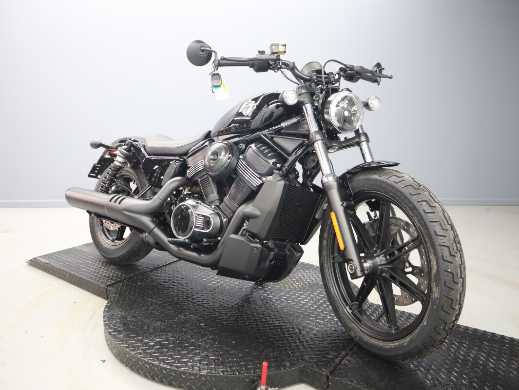 2026 Harley-Davidson® Nightster™ RH975, photo 2