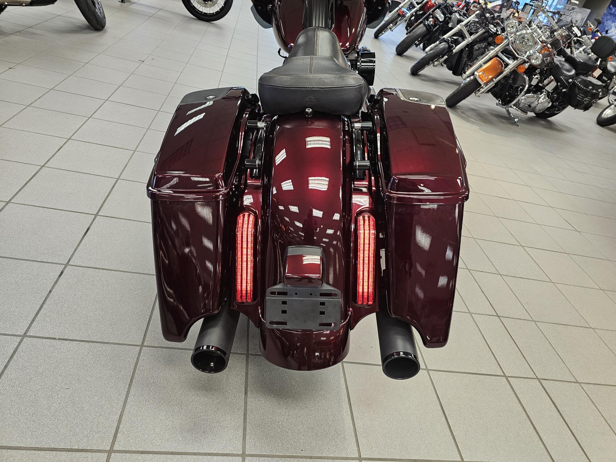 FLTRXSE 2018 CVO™ Road Glide®, photo 20