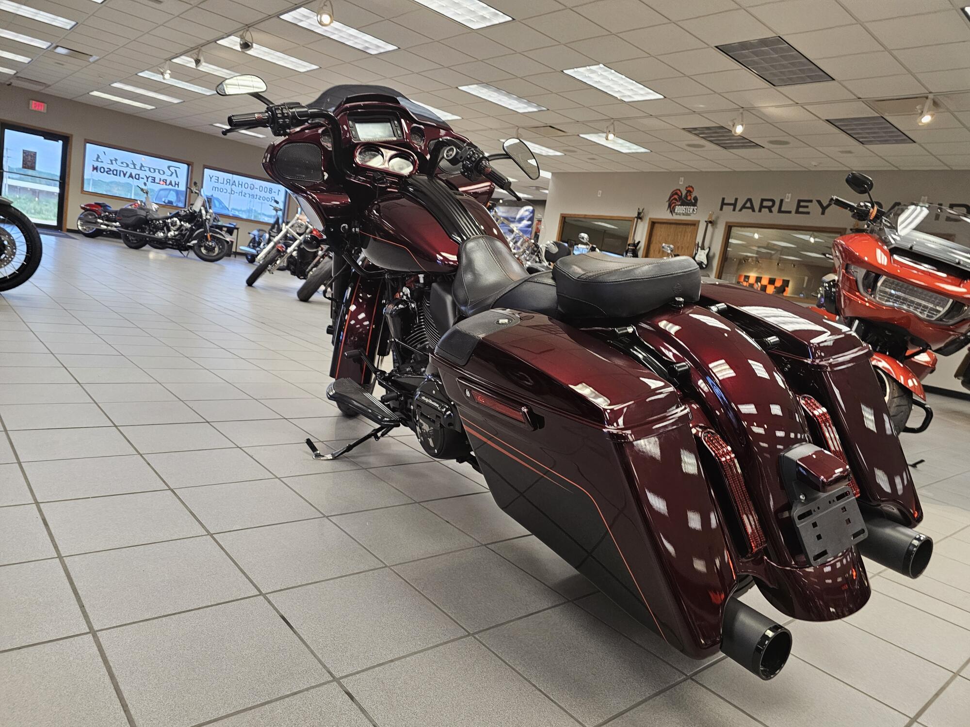 FLTRXSE 2018 CVO™ Road Glide®, photo 6