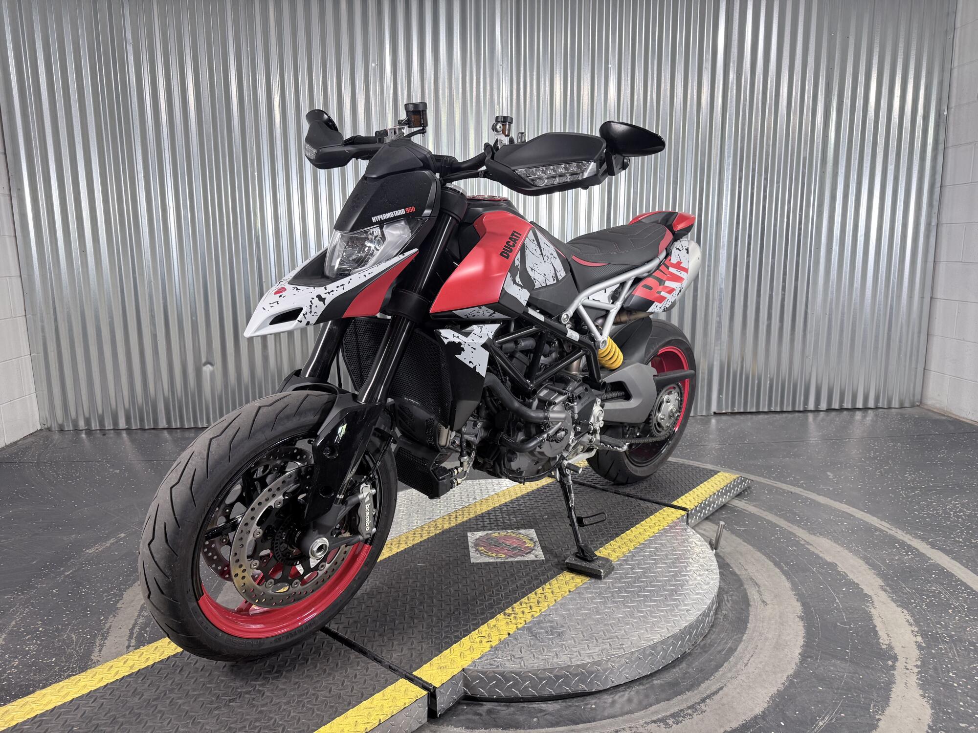 2025 Ducati Hypermotard 950 RVE, photo 8