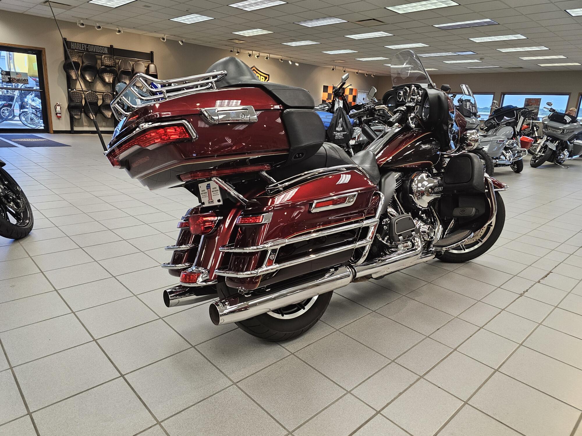 FLHTCU 2014 Electra Glide® Ultra Classic®, photo 8