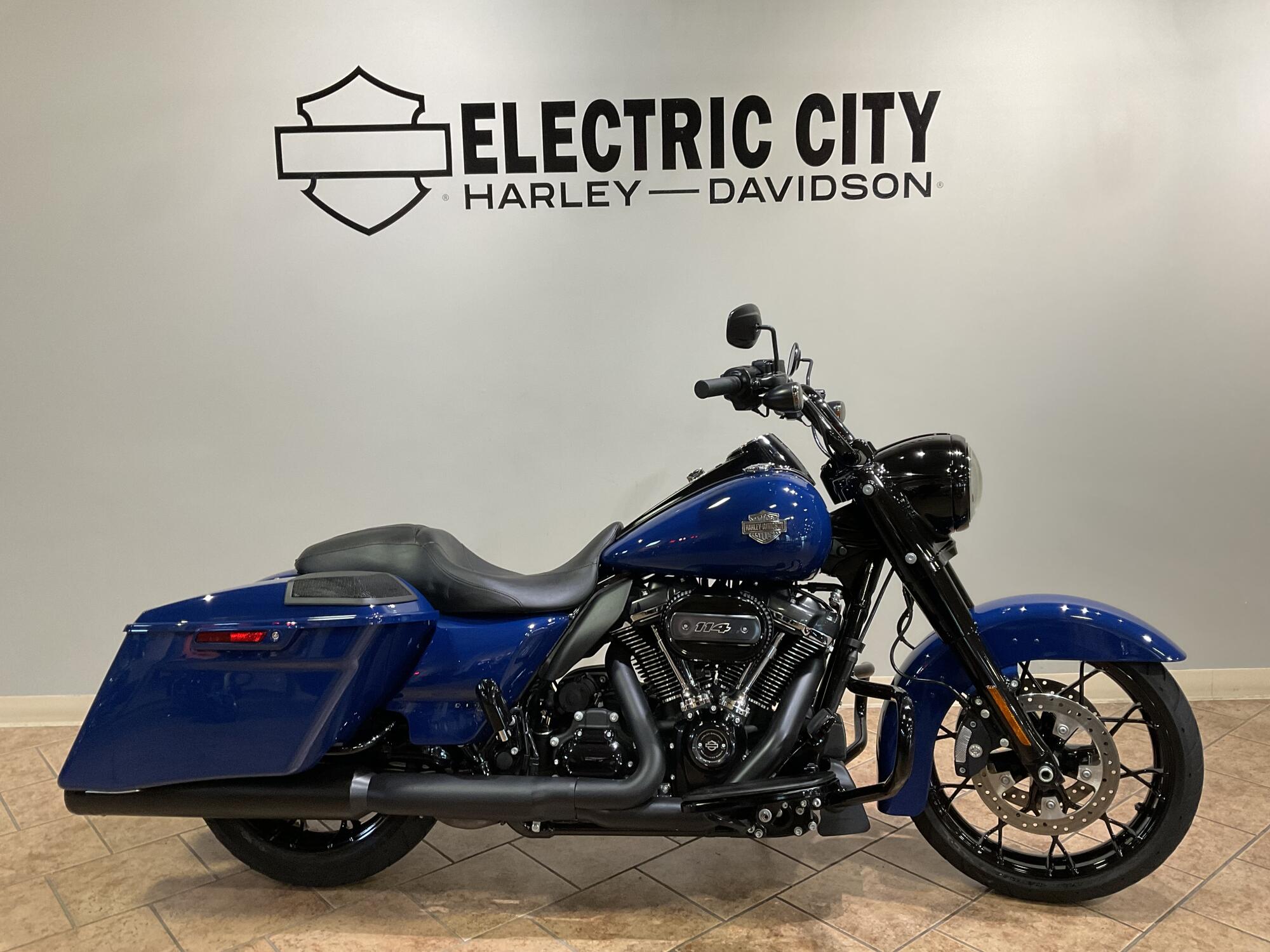 2023 Harley-Davidson® FLHRXS Road King® Special Bright Billiard Blue