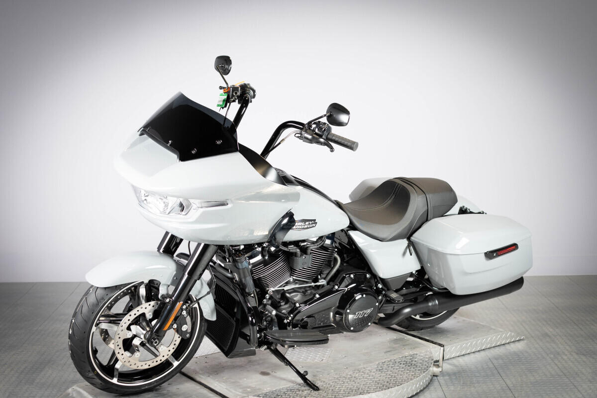 2026 Harley-Davidson® Road Glide™ FLTRX, photo 5